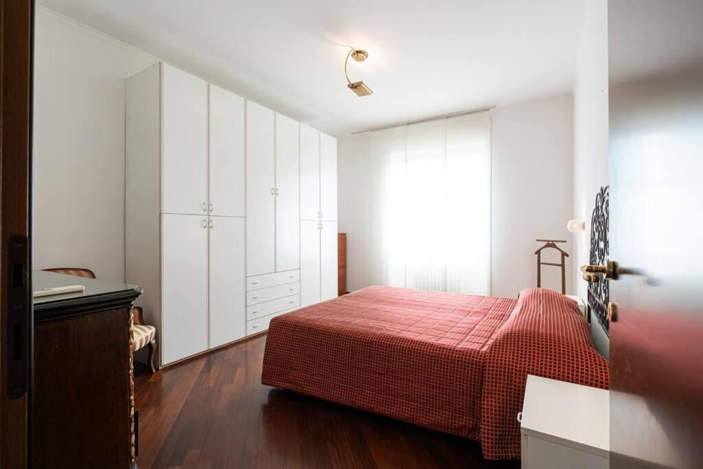 Fantastic Two Bedroom Zara 5th Fl- Mirable Pm * Milan