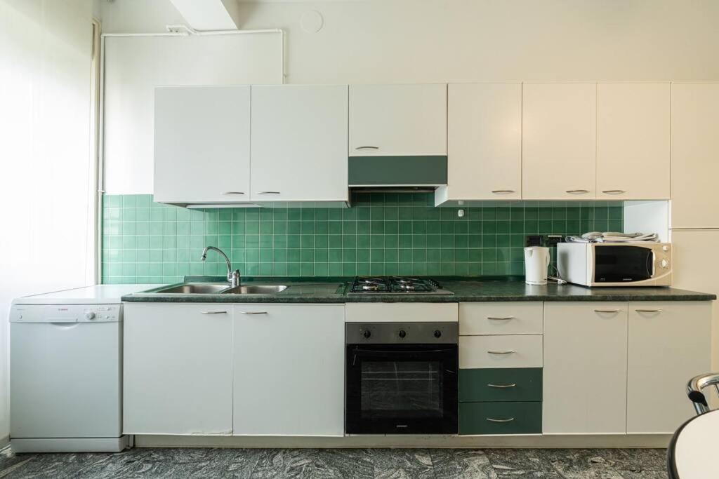 Fantastic Two Bedroom Zara 5th Fl- Mirable Pm Milan